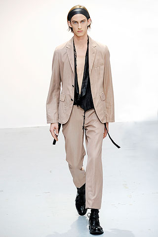 Ann Demeulemeester / - 2010